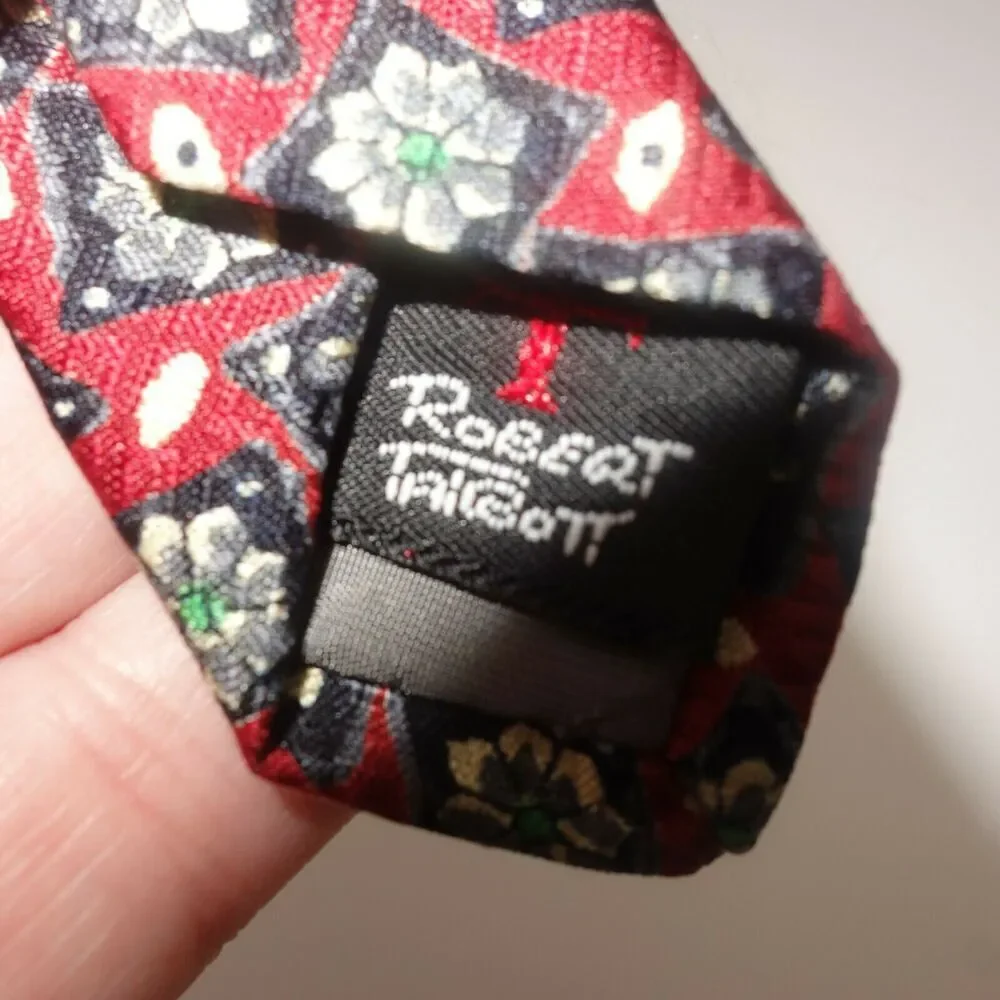 Vintage Hand Sewn Robert Talbott Wilmington Country Store Silk Tie Red Floral